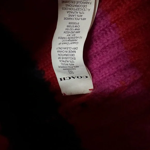 Rare Coach Logo Winter Hat / Beanie - Picture 5 of 8